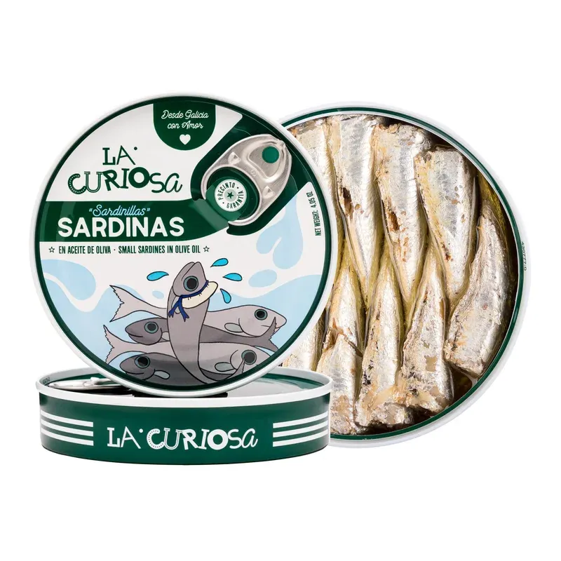 La Curiosa — Sardinillas en aceite de oliva, brand-supplied product photo